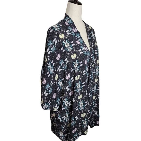 Victoria's Secret Butterfly Kimono Bathrobe/ Cover Up Size S/XS - Picture 2 of 8